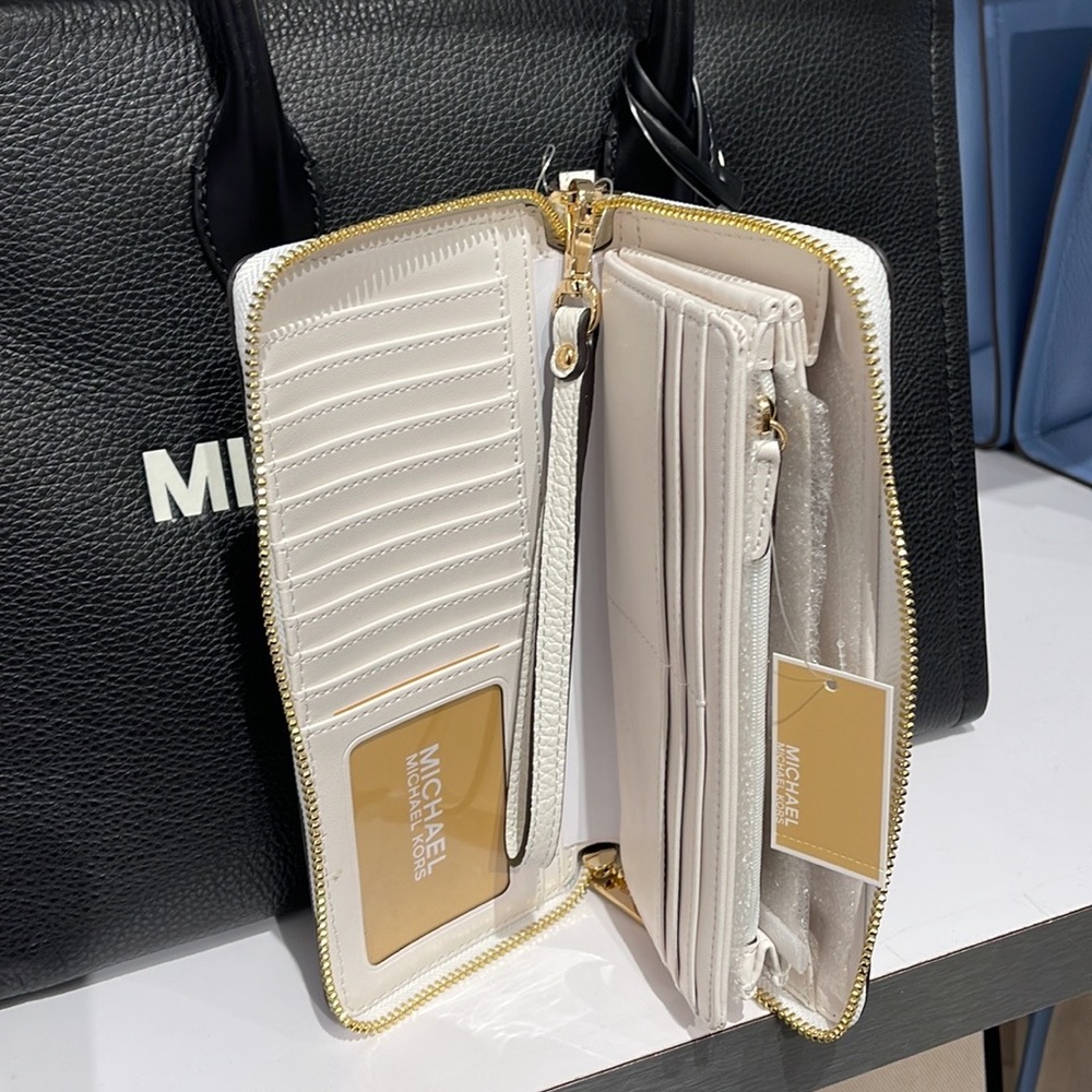 Brand New with Tag authentic Michael Kors Jet Set Travel large continental - Picture 8 of 16